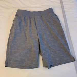 Mens Lululemon t.h.e short lined 9" size small